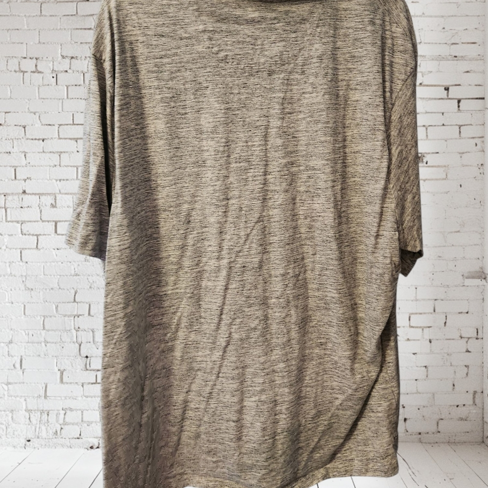 Classic Men's Polo Shirt in Gray - Picture 3 of 6